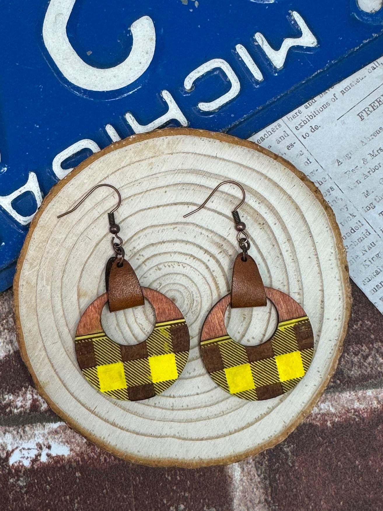 Plaid Circular Wooden Earrings