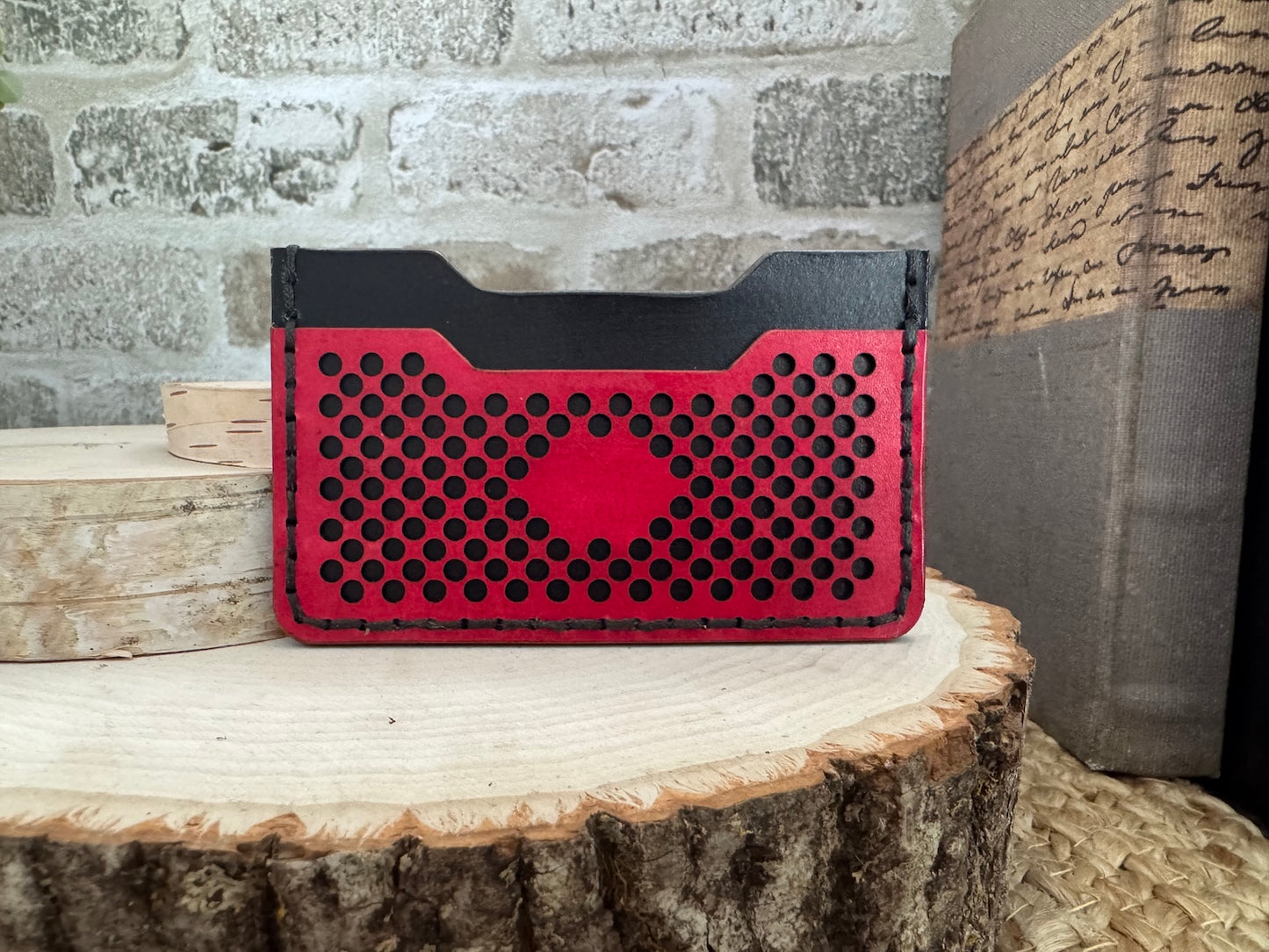 Circular Design Minimalist Wallet -Handcrafted Genuine Leather