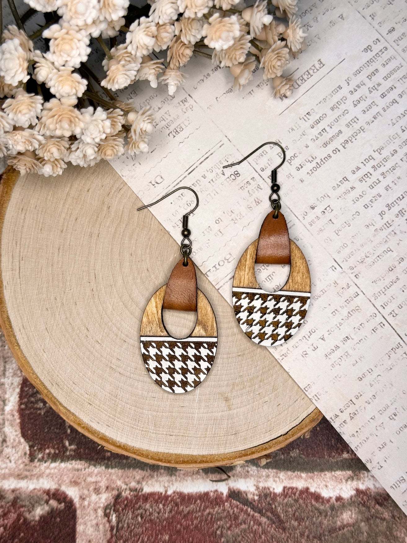 Houndstooth Oval Earrings