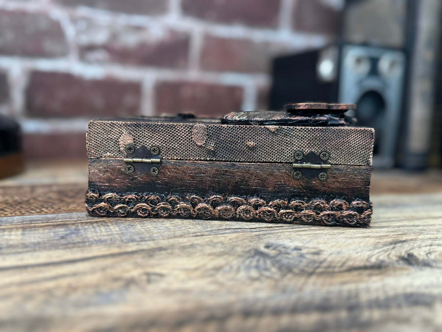 Inspire Antiqued Mini Steampunk Box