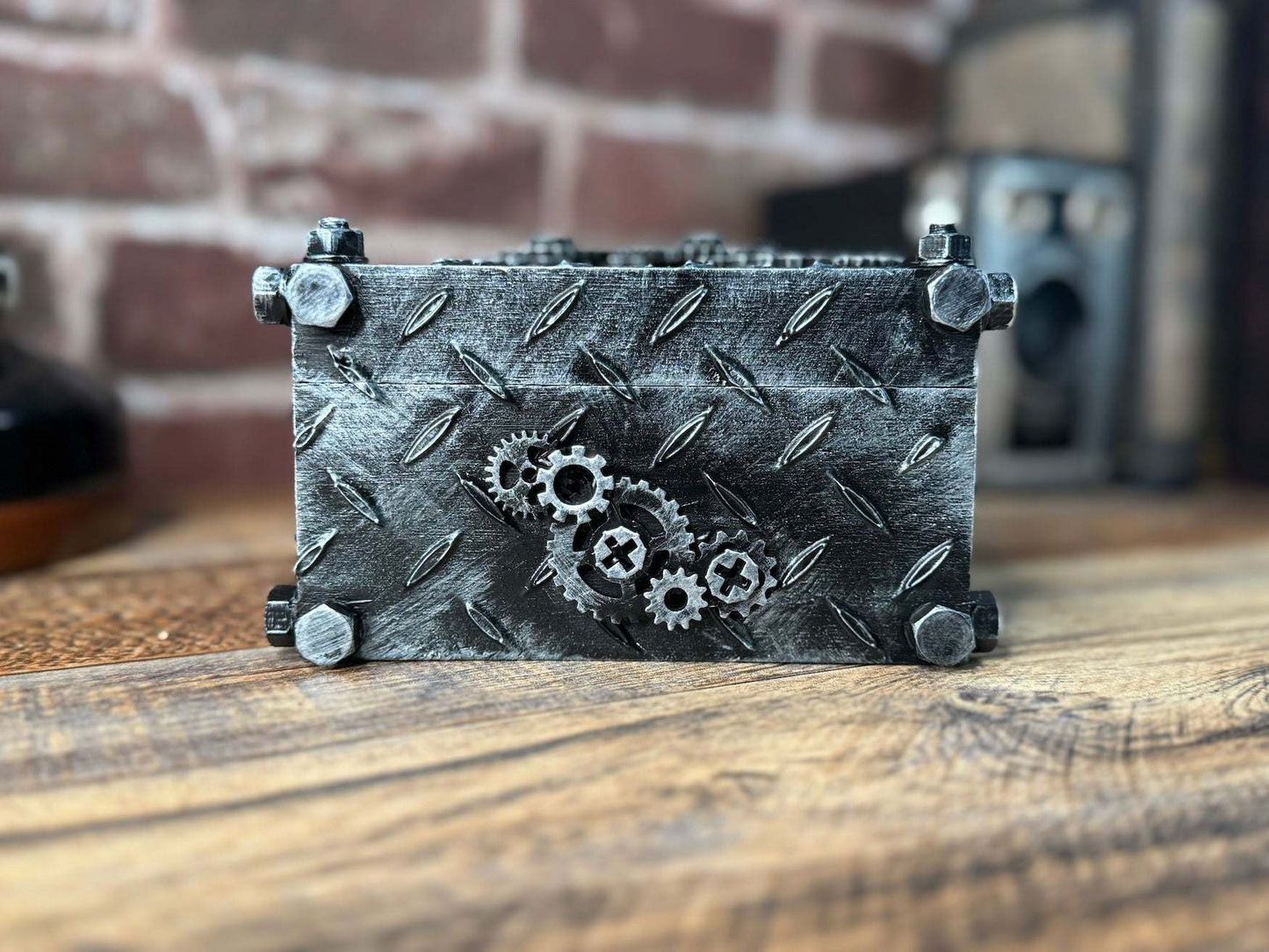 Steampunk Compass Diamond Plate Box