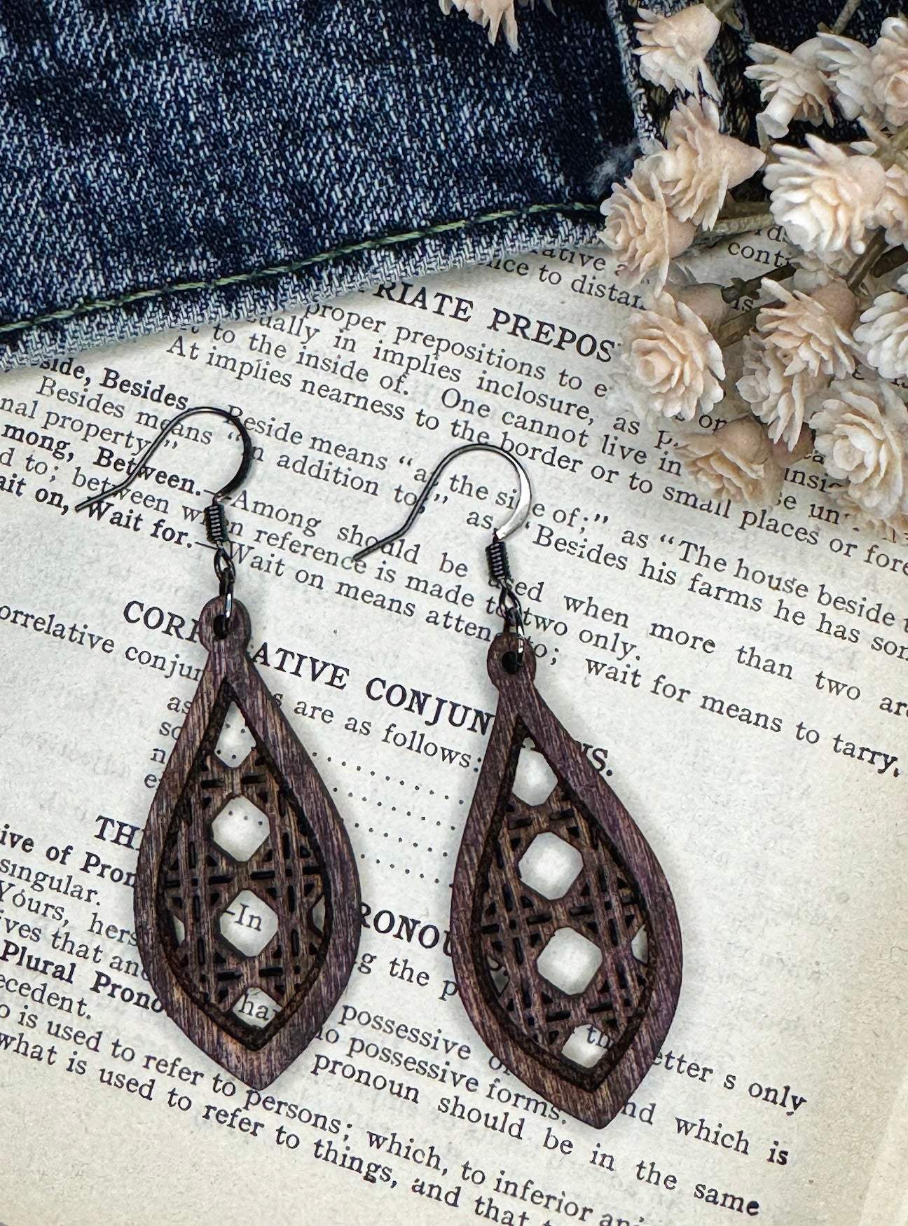 Rattan Pointed Teardrop Dangle Earrings Plus