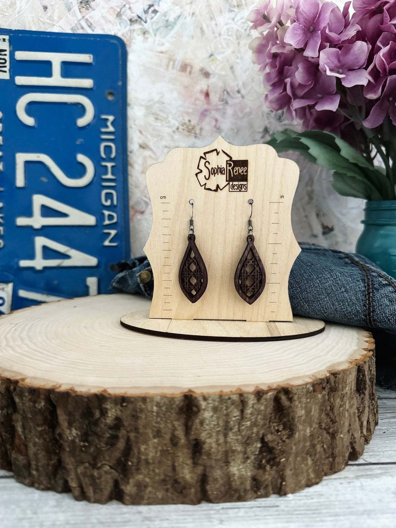 Rattan Pointed Teardrop Dangle Earrings Plus