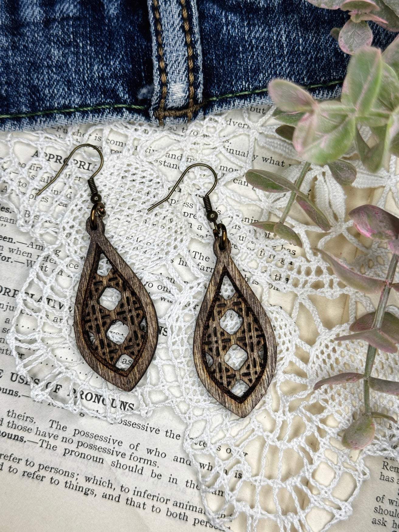 Rattan Pointed Teardrop Dangle Earrings Plus