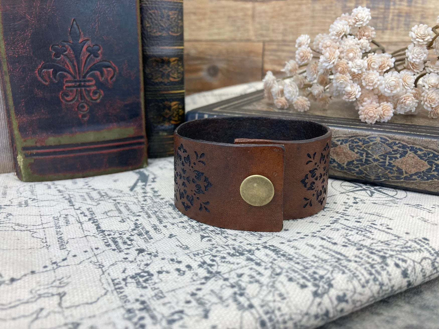 Tami Leather Cuff Bracelet - Antiqued Vintage Comfortable Design